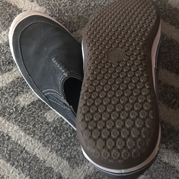 CLARKS, Mens Grey Suede Slip-on Sneaker - Picture 5 of 8